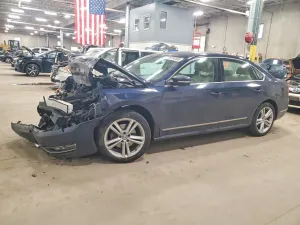 2015 VOLKSWAGEN PASSAT