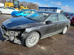 2016 VOLKSWAGEN PASSAT