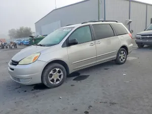 2004 TOYOTA SIENNA