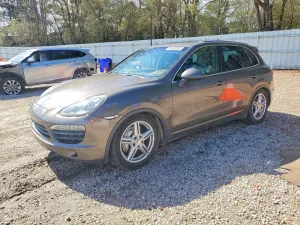 2012 PORSCHE CAYENNE