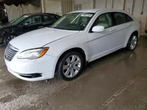 2013 CHRYSLER 200