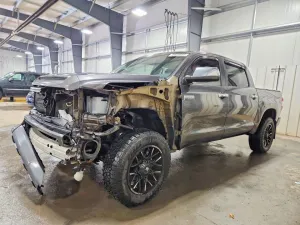 2016 TOYOTA TUNDRA