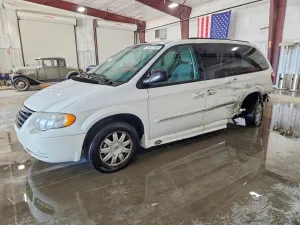 2006 CHRYSLER MINIVAN