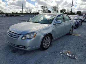 2005 TOYOTA AVALON