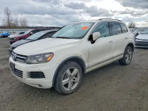 2011 VOLKSWAGEN TOUAREG