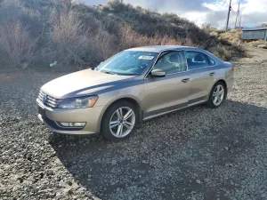 2015 VOLKSWAGEN PASSAT