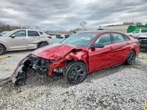 2024 HYUNDAI ELANTRA