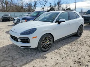 2019 PORSCHE CAYENNE
