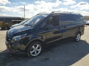 2019 MERCEDES-BENZ METRIS