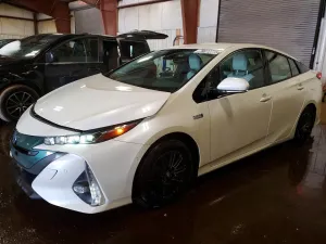 2017 TOYOTA PRIUS