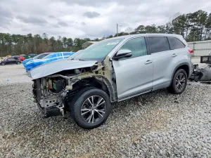 2017 TOYOTA HIGHLANDER