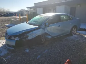 2013 VOLKSWAGEN PASSAT