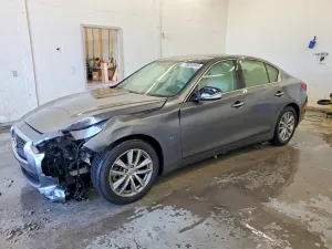2015 INFINITI Q50