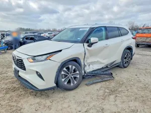 2020 TOYOTA HIGHLANDER