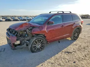 2017 TOYOTA HIGHLANDER