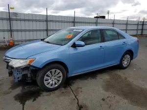 2014 TOYOTA CAMRY