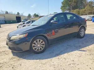 2013 KIA FORTE