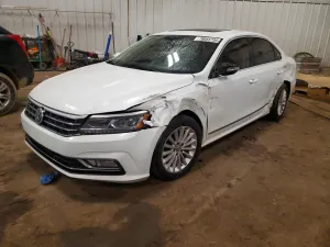 2016 VOLKSWAGEN PASSAT