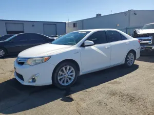 2013 TOYOTA CAMRY SOLA
