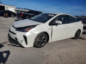 2019 TOYOTA PRIUS