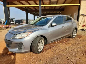 2013 MAZDA 3