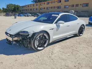 2021 PORSCHE TAYCAN