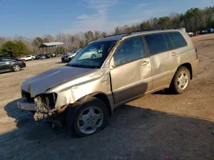 2004 TOYOTA HIGHLANDER