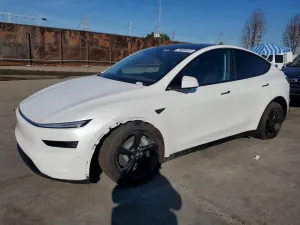 2026 TESLA MODEL Y