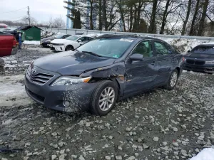 2011 TOYOTA CAMRY