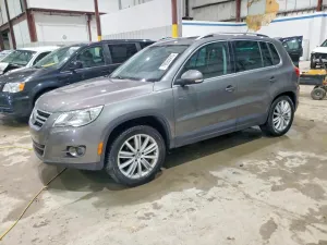 2011 VOLKSWAGEN TIGUAN