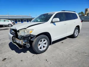 2010 TOYOTA HIGHLANDER
