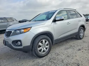 2013 KIA SORENTO LX