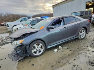 2014 TOYOTA CAMRY