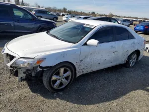 2011 TOYOTA CAMRY