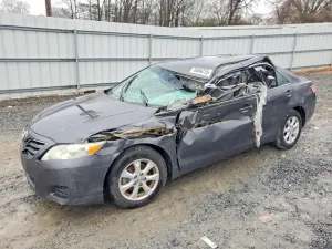 2011 TOYOTA CAMRY