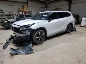 2022 TOYOTA HIGHLANDER