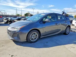 2016 TOYOTA PRIUS