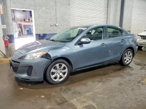 2013 MAZDA 3
