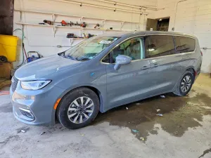 2022 CHRYSLER PACIFICA