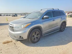 2016 TOYOTA HIGHLANDER
