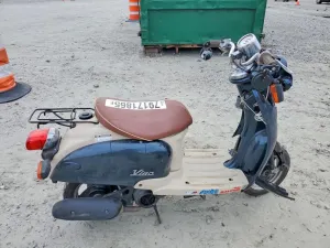 2003 YAMAHA SCOOTER