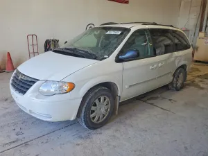 2005 CHRYSLER MINIVAN