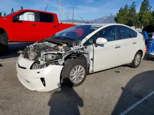 2015 TOYOTA PRIUS PLUG-IN HYBRID