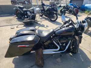 2018 HARLEY-DAVIDSON FL