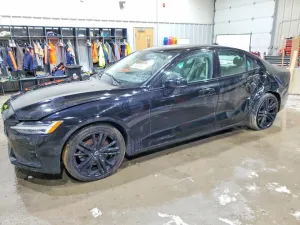 2022 VOLVO S60