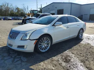 2013 CADILLAC XTS