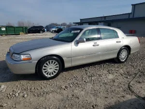 2005 LINCOLN TOWNCAR
