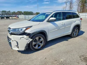 2017 TOYOTA HIGHLANDER
