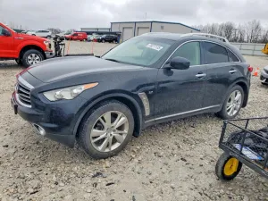 2015 INFINITI QX70