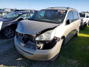 2005 TOYOTA SIENNA